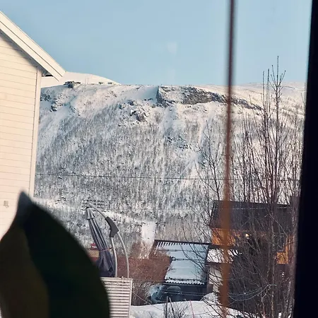 Arctic Seasons Studio Apartment - A Cozy Luxury Escape At The Top Of Tromso Exterior photo