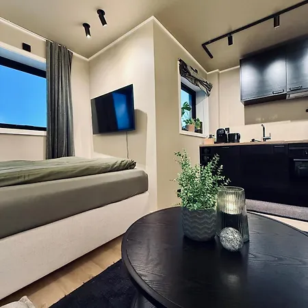 Arctic Seasons Studio Apartment - A Cozy Luxury Escape At The Top Of Tromso Exterior photo