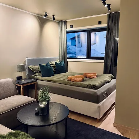 Arctic Seasons Studio Apartment - A Cozy Luxury Escape At The Top Of Tromso Exterior photo