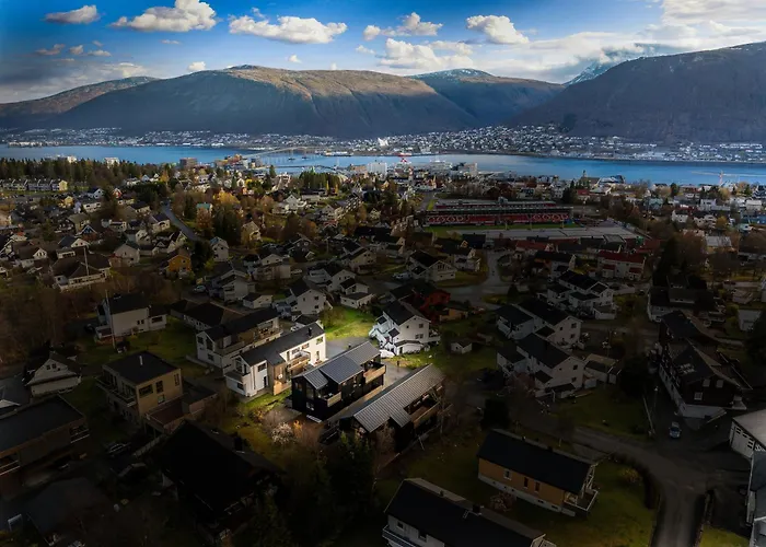 Arctic Seasons Studio Apartment - A Cozy Luxury Escape At The Top Of Tromso